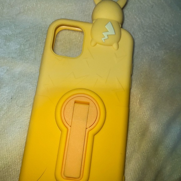 iPhone 11 case - Picture 12 of 12